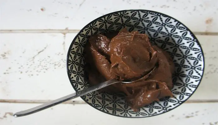 Como fazer mousse de chocolate dois ingredientes